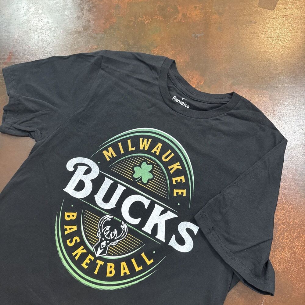 Fanatics Milwaukee Bucks T-Shirt Mens S Black Shamrock St Patricks Day NBA Logo